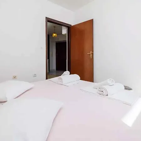 Apartment In 45904